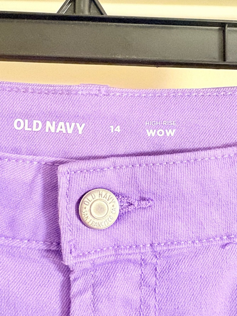 Old Navy Lilac Denim Shorts - Picture 4 of 5